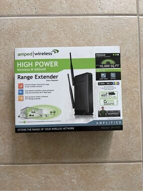 High Power Green & Black Range Extender - Wireless-N 600mW